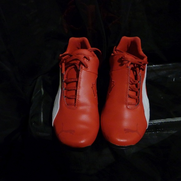 Puma Shoes - Puma Ferrari Sneakers (size 4.5Y)